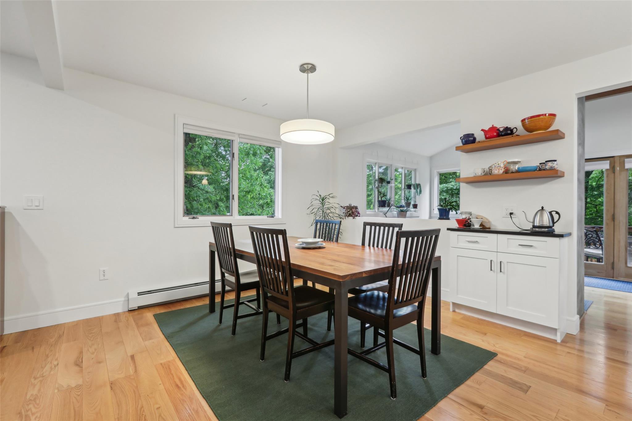 39 Roe Avenue