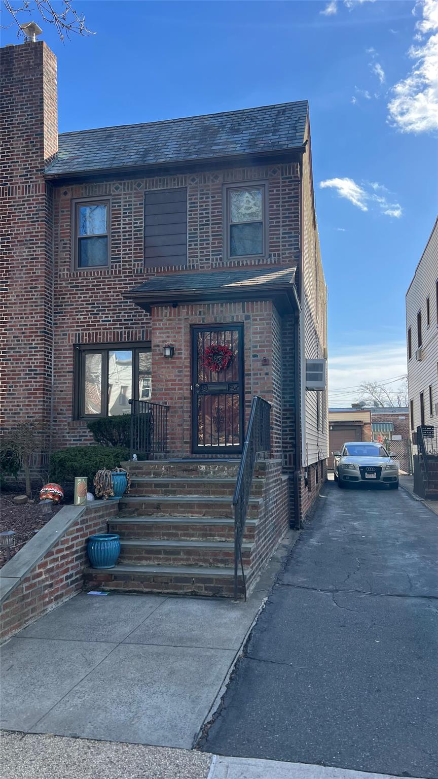 85-14 67 Ave Ave, Rego Park, New York image 32