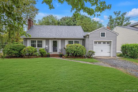 702 5th Avenue East Northport NY 11731