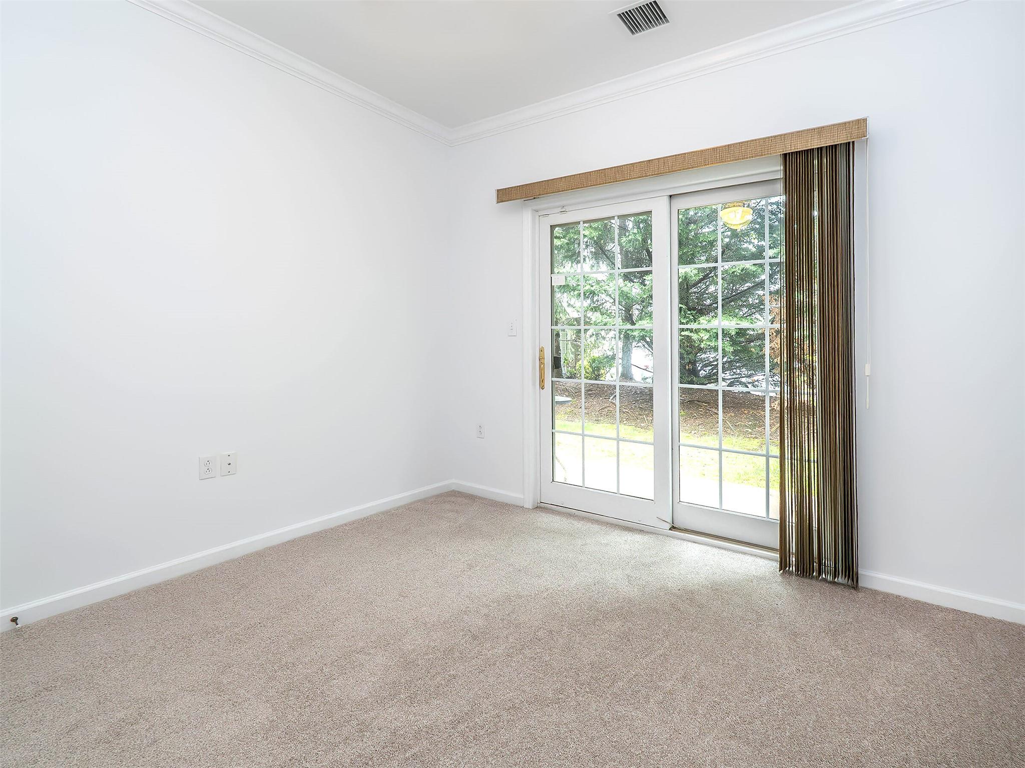 19 Miro Place Pl, Port Washington, New York image 13