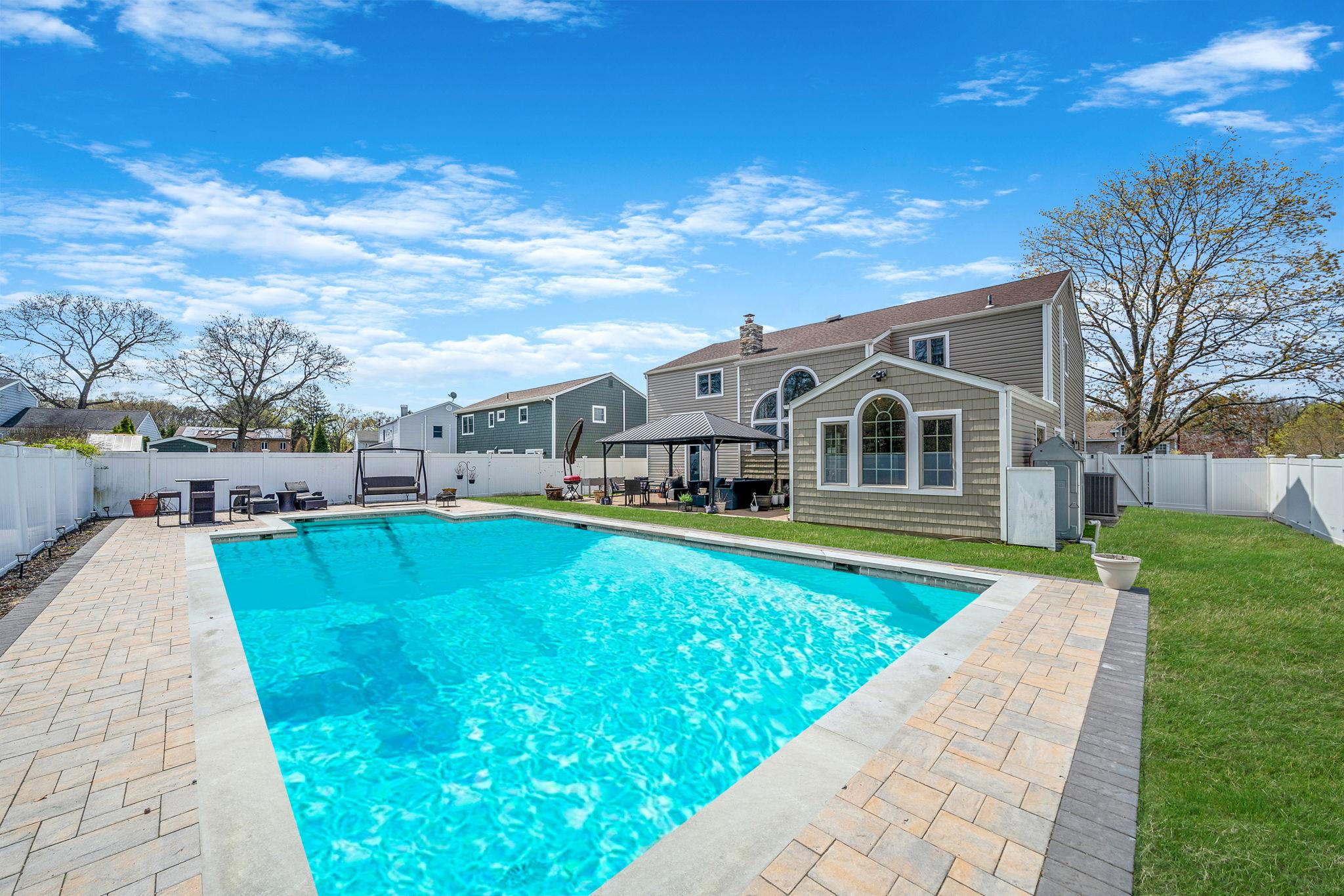 15 Ponderosa Lane, Nesconset, New York image 28