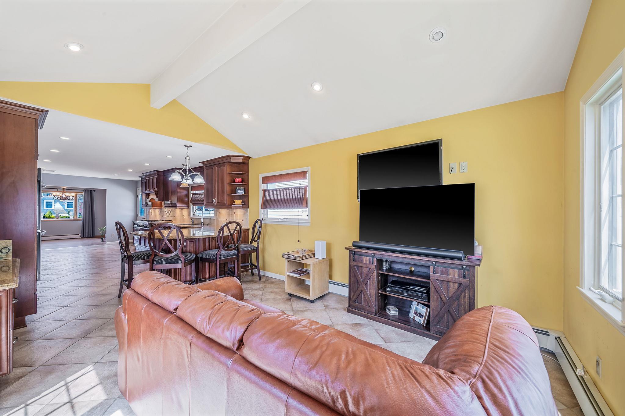 15 Ponderosa Lane, Nesconset, New York image 9