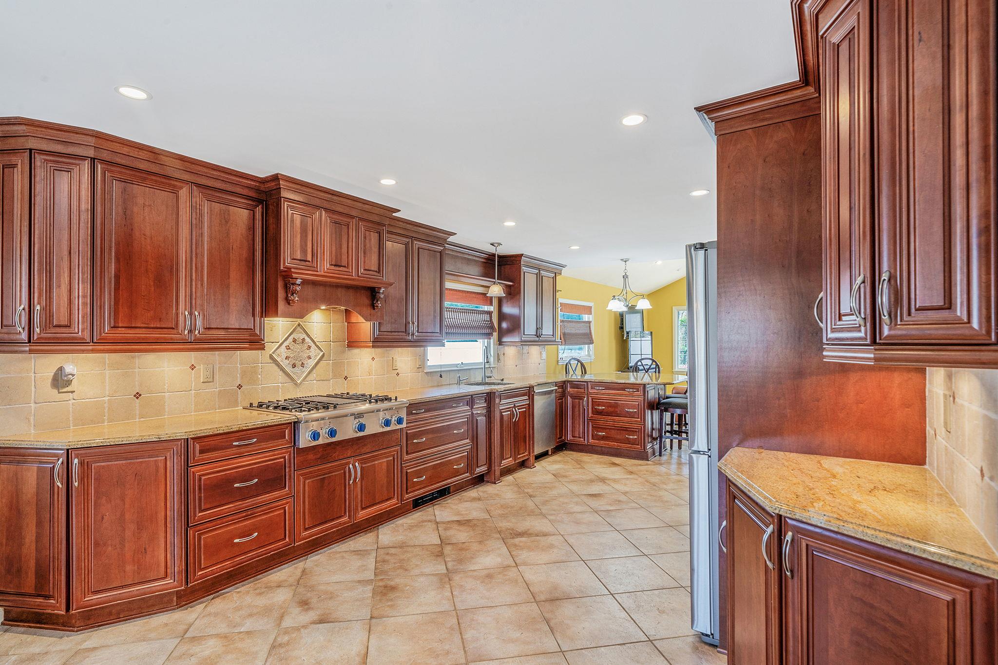 15 Ponderosa Lane, Nesconset, New York image 7