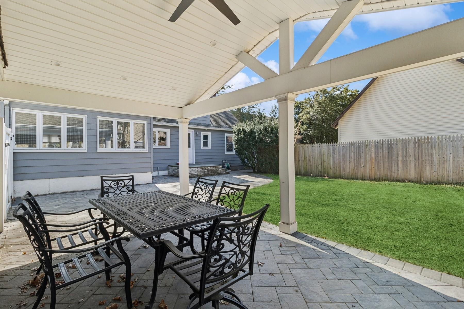 4023 Driscoll Lane, Seaford, New York image 22