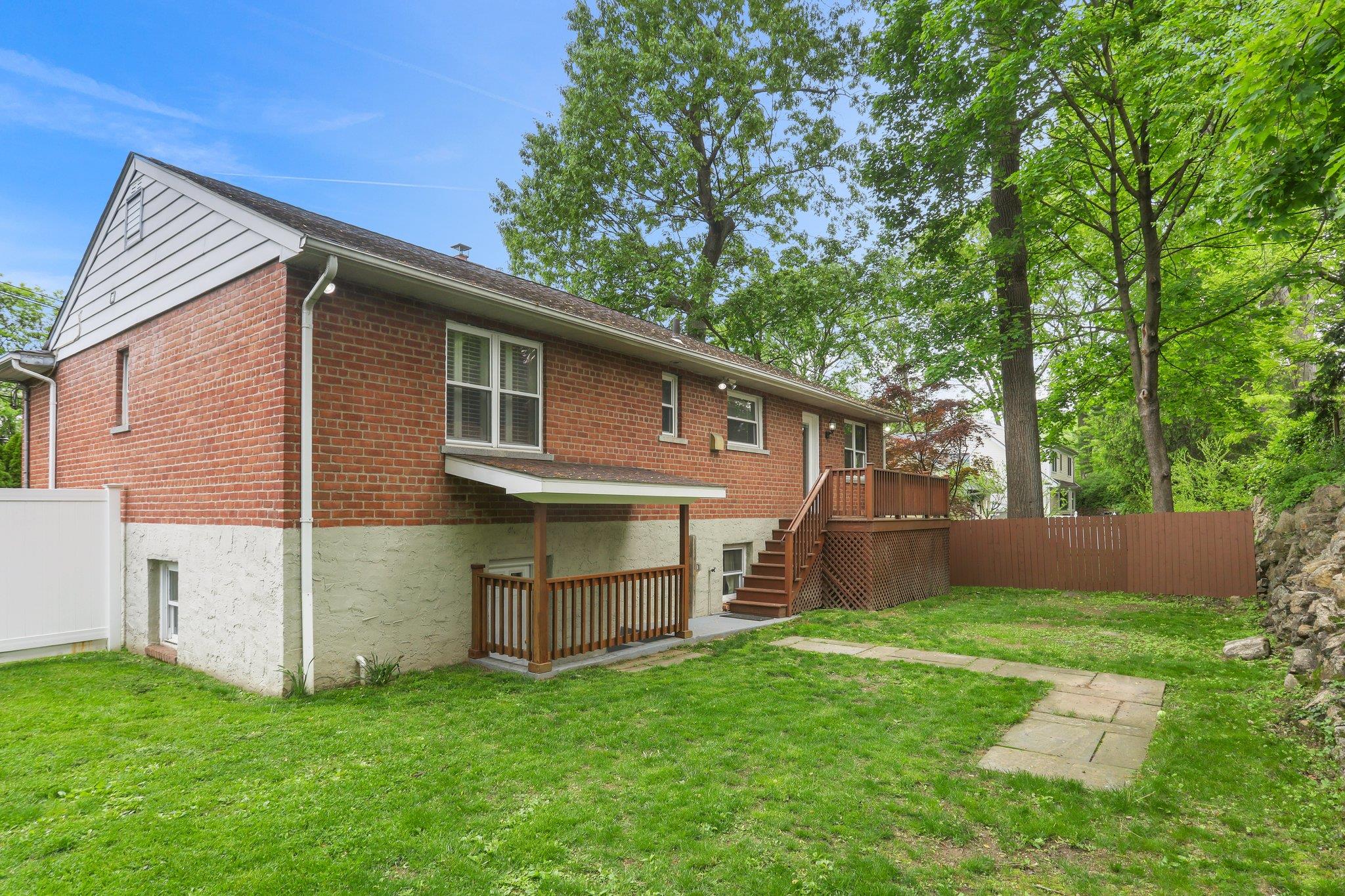 2042 Palmer Avenue, Larchmont, New York image 34