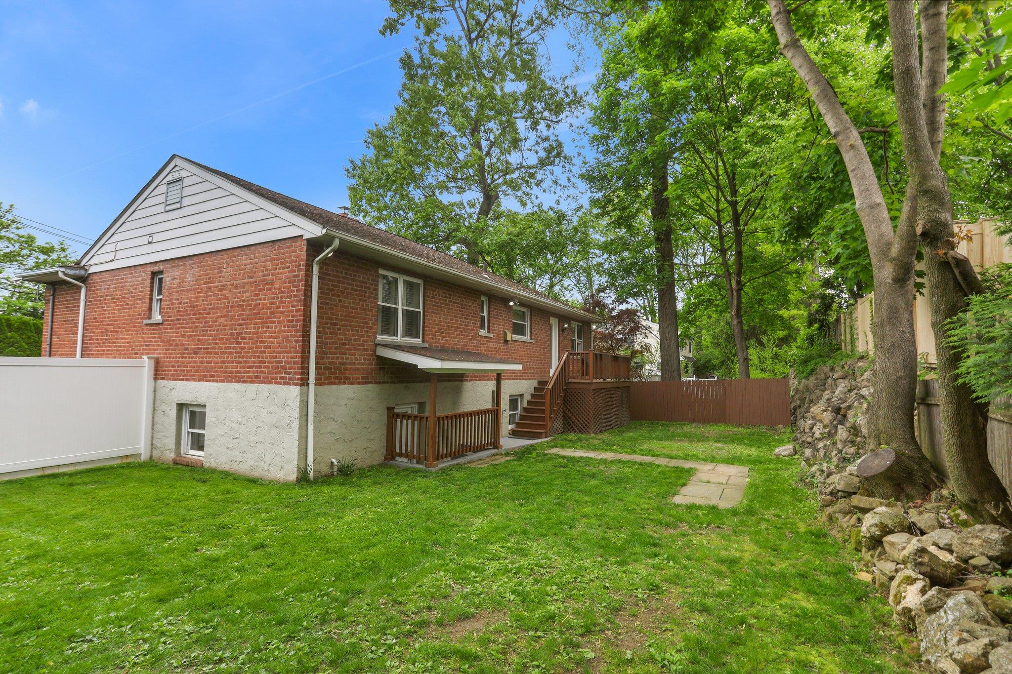 2042 Palmer Avenue, Larchmont, New York image 33