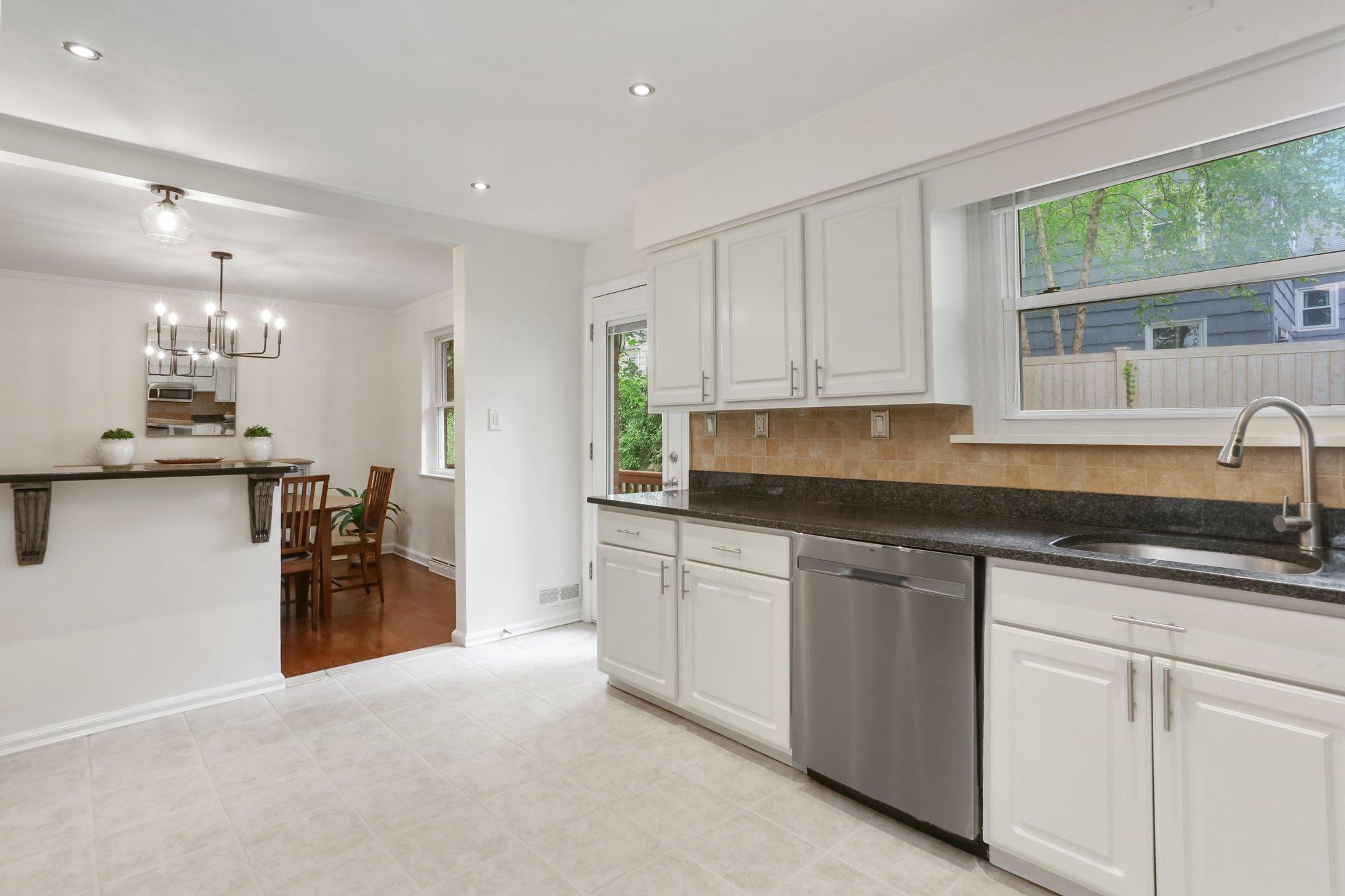 2042 Palmer Avenue, Larchmont, New York image 11