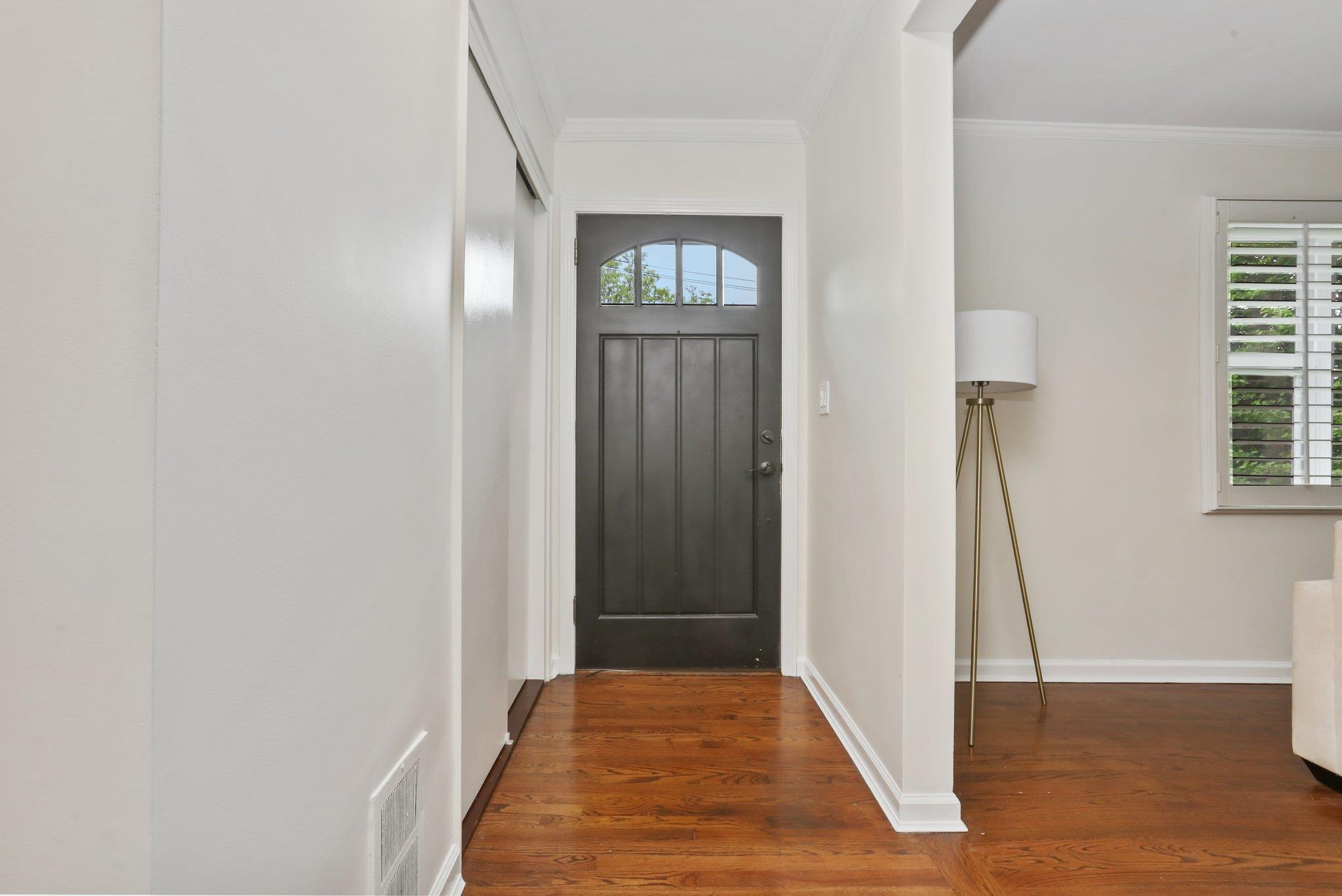 2042 Palmer Avenue, Larchmont, New York image 3