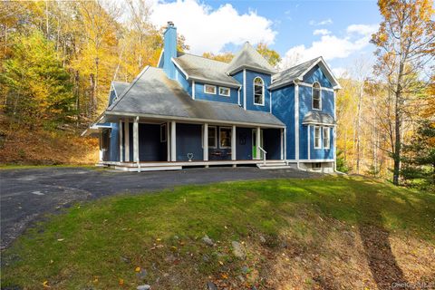 68 Cooper Hollow Road Bearsville NY 12409