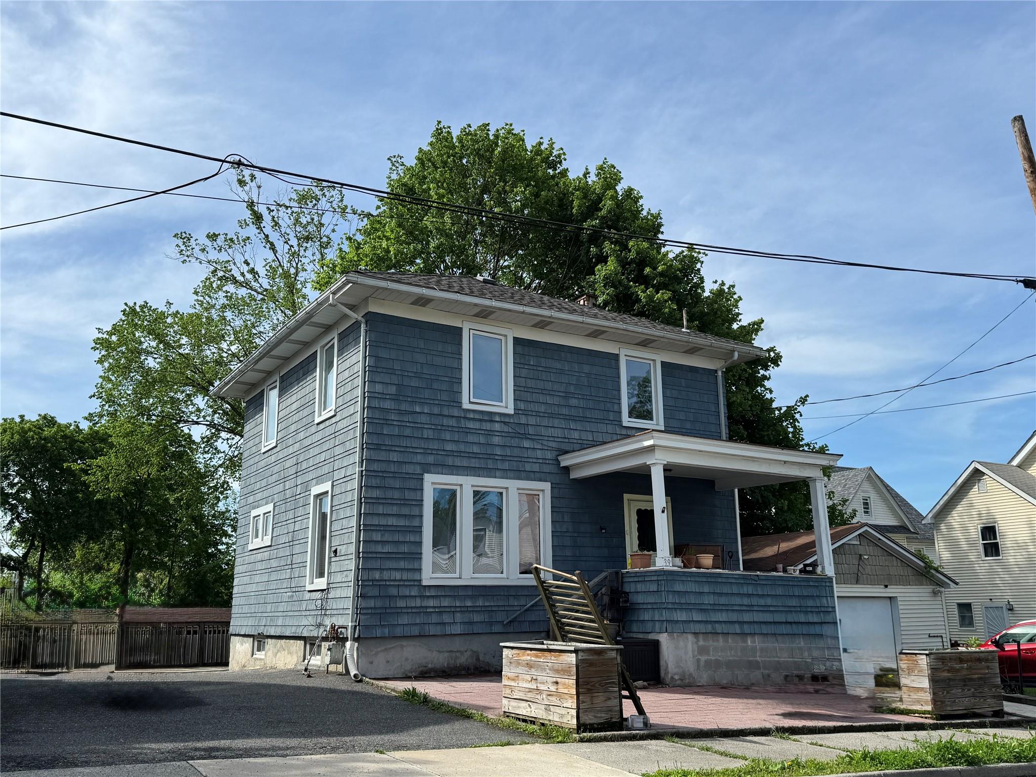 39 Crescent Place, Middletown, New York image 1