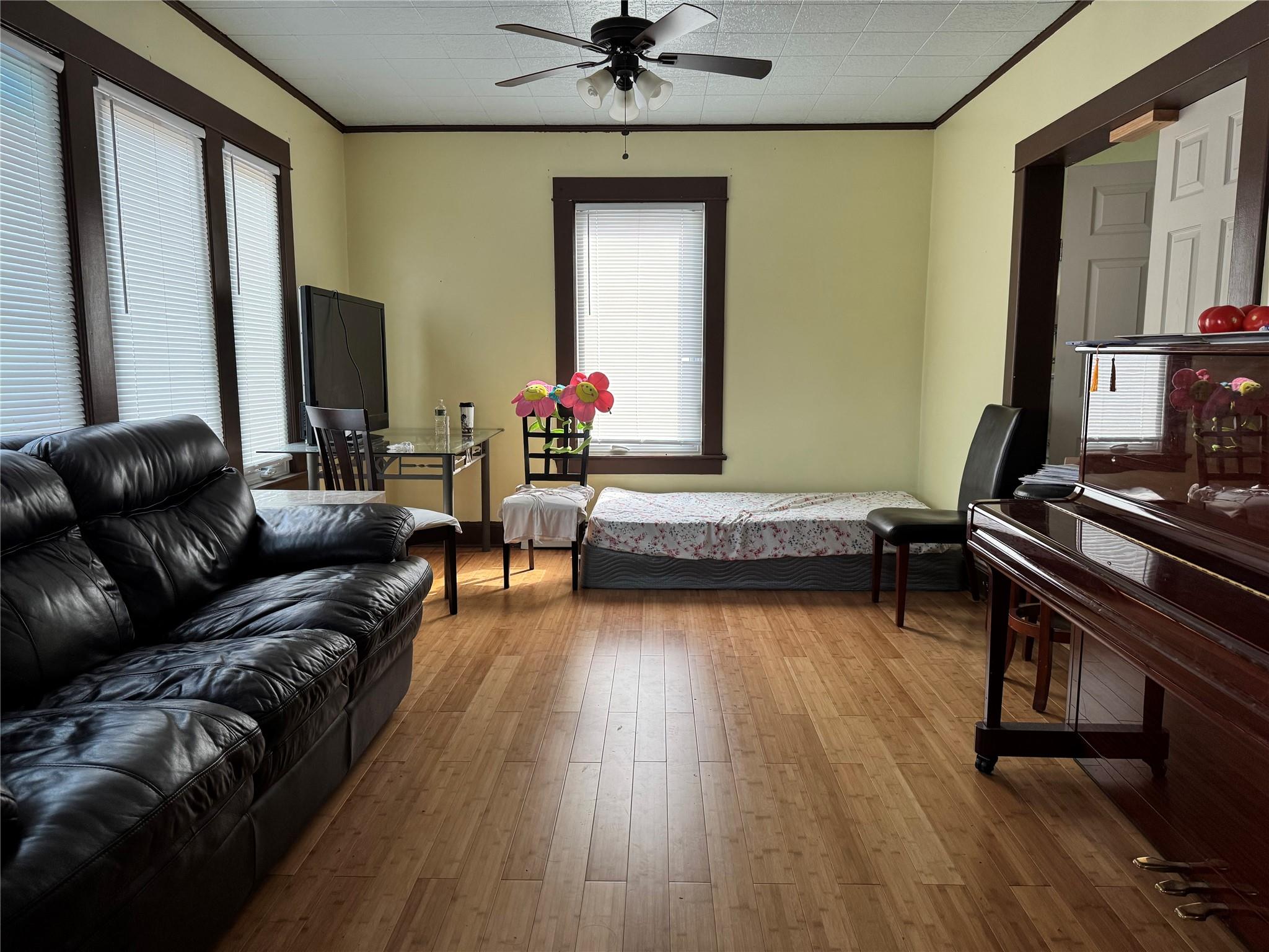 39 Crescent Place, Middletown, New York image 14