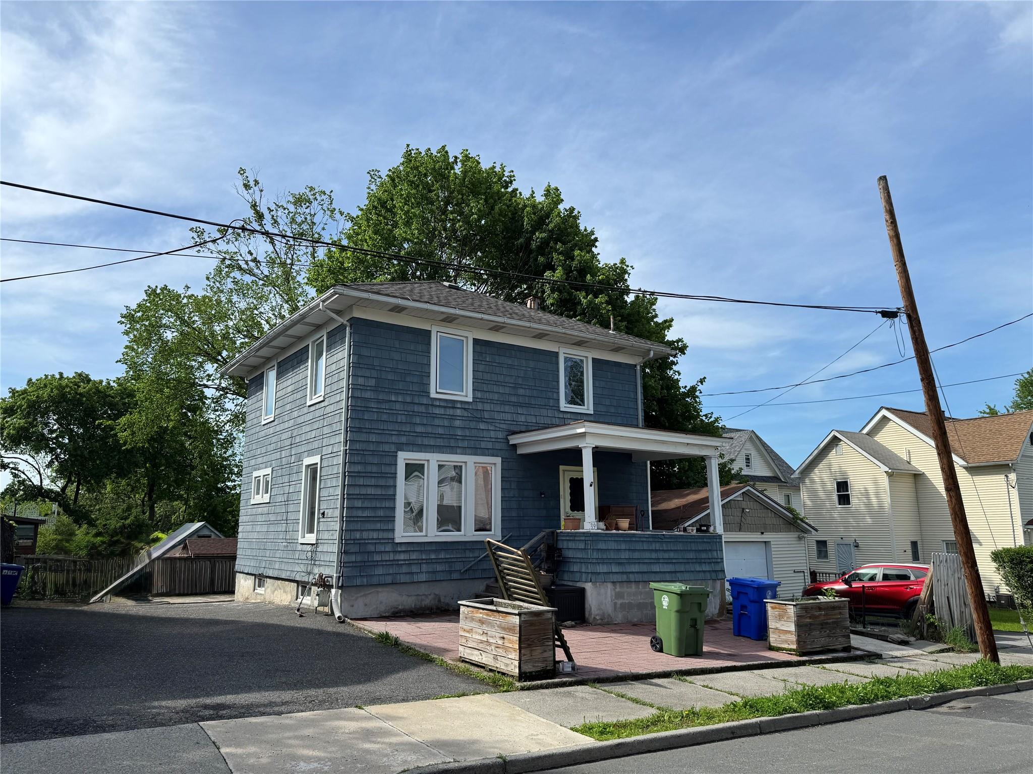 39 Crescent Place, Middletown, New York image 3