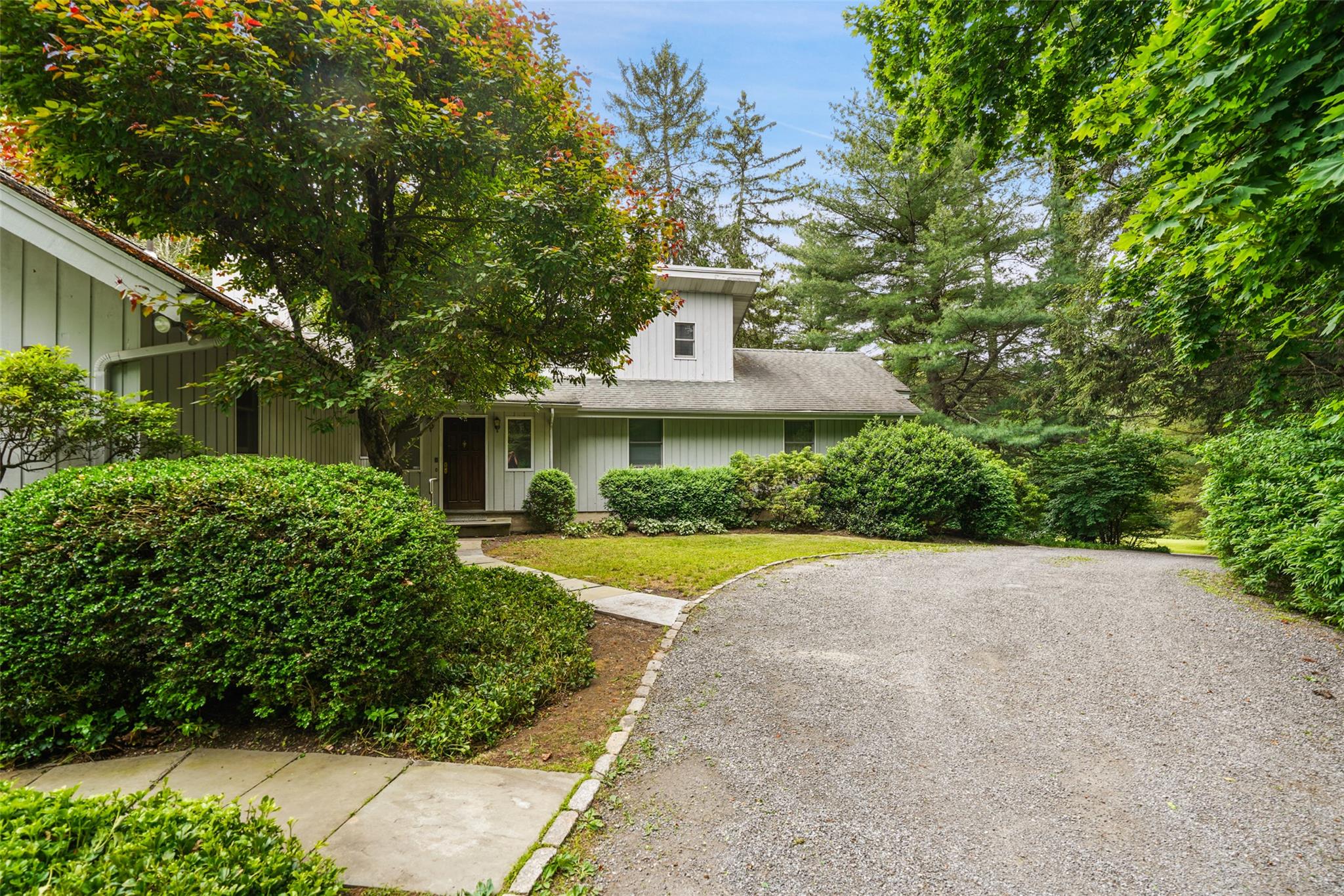 112 Narrows Road, Bedford Hills, New York image 1