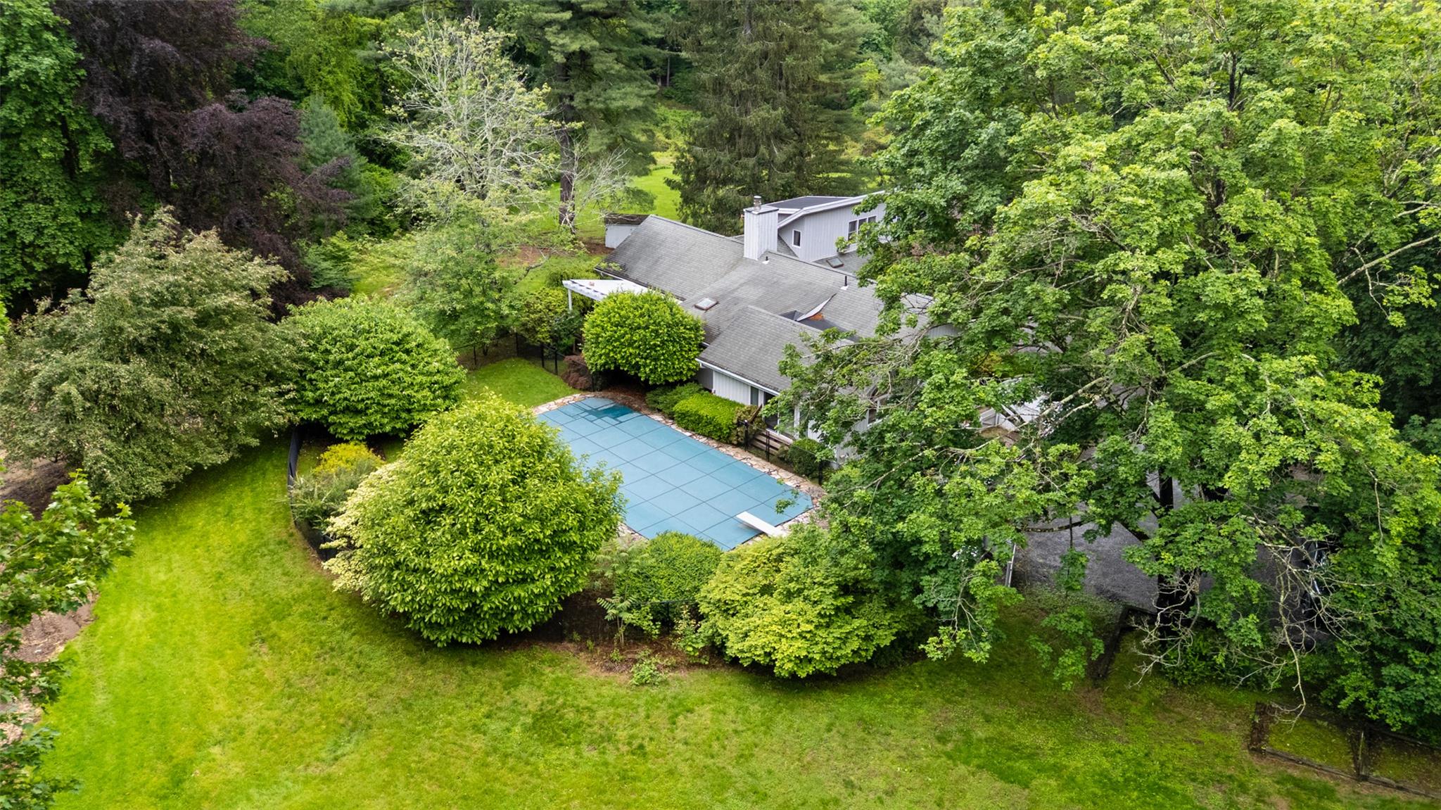 112 Narrows Road, Bedford Hills, New York image 3