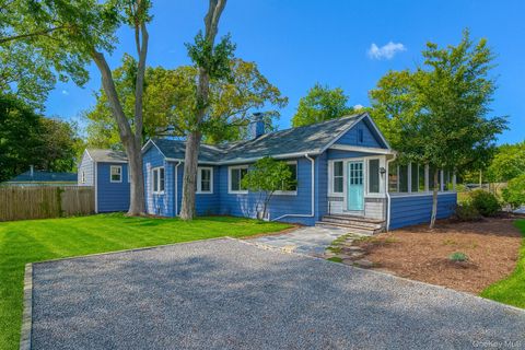 561 N Windsor Avenue Brightwaters NY 11718