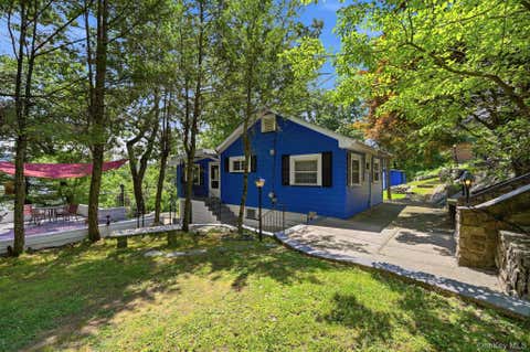 Homes For Sale - 8 Stony Trail<br/> Greenwood Lake, NY 10925