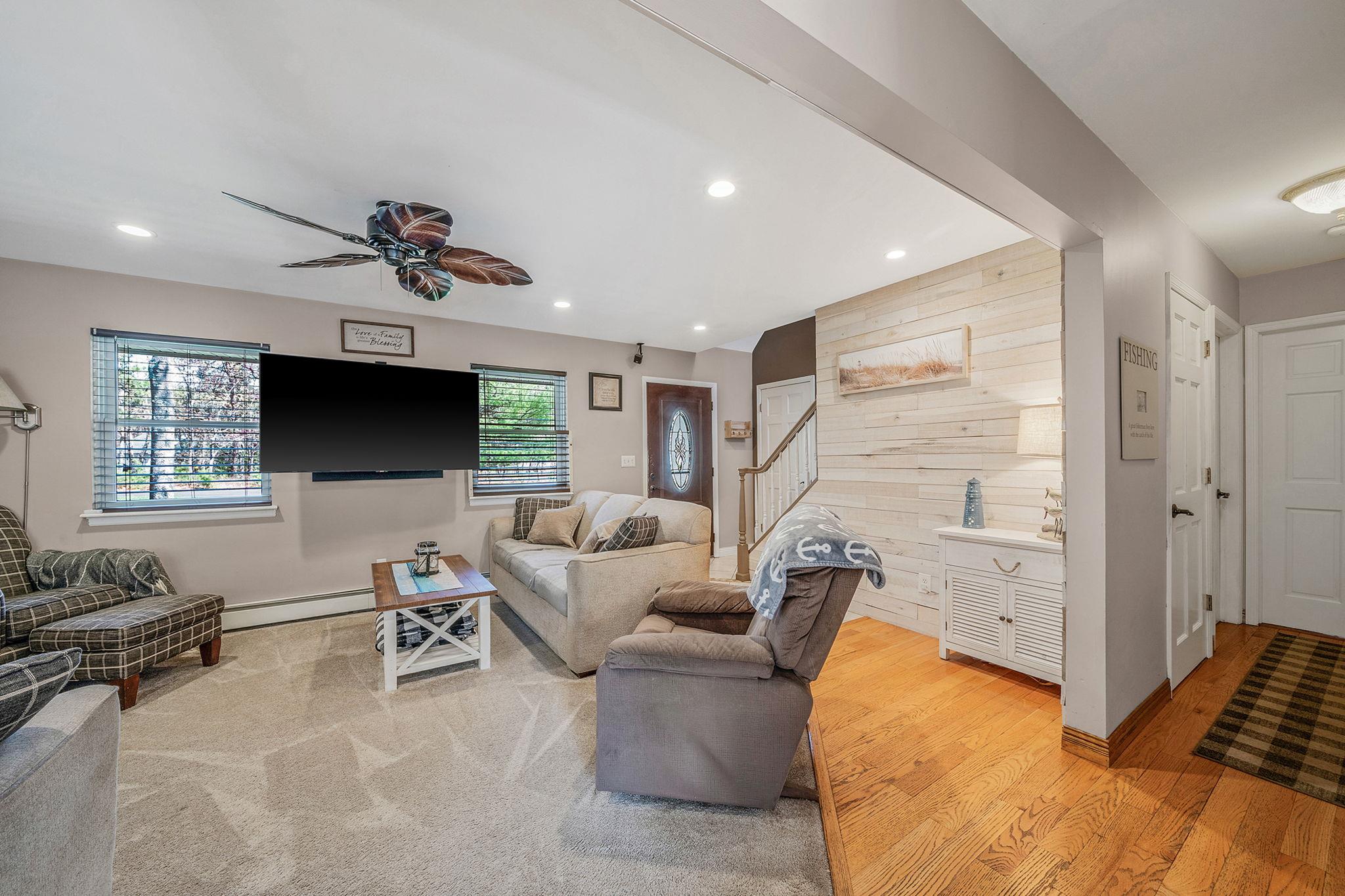36 N Cozine Road, Manorville, New York image 7
