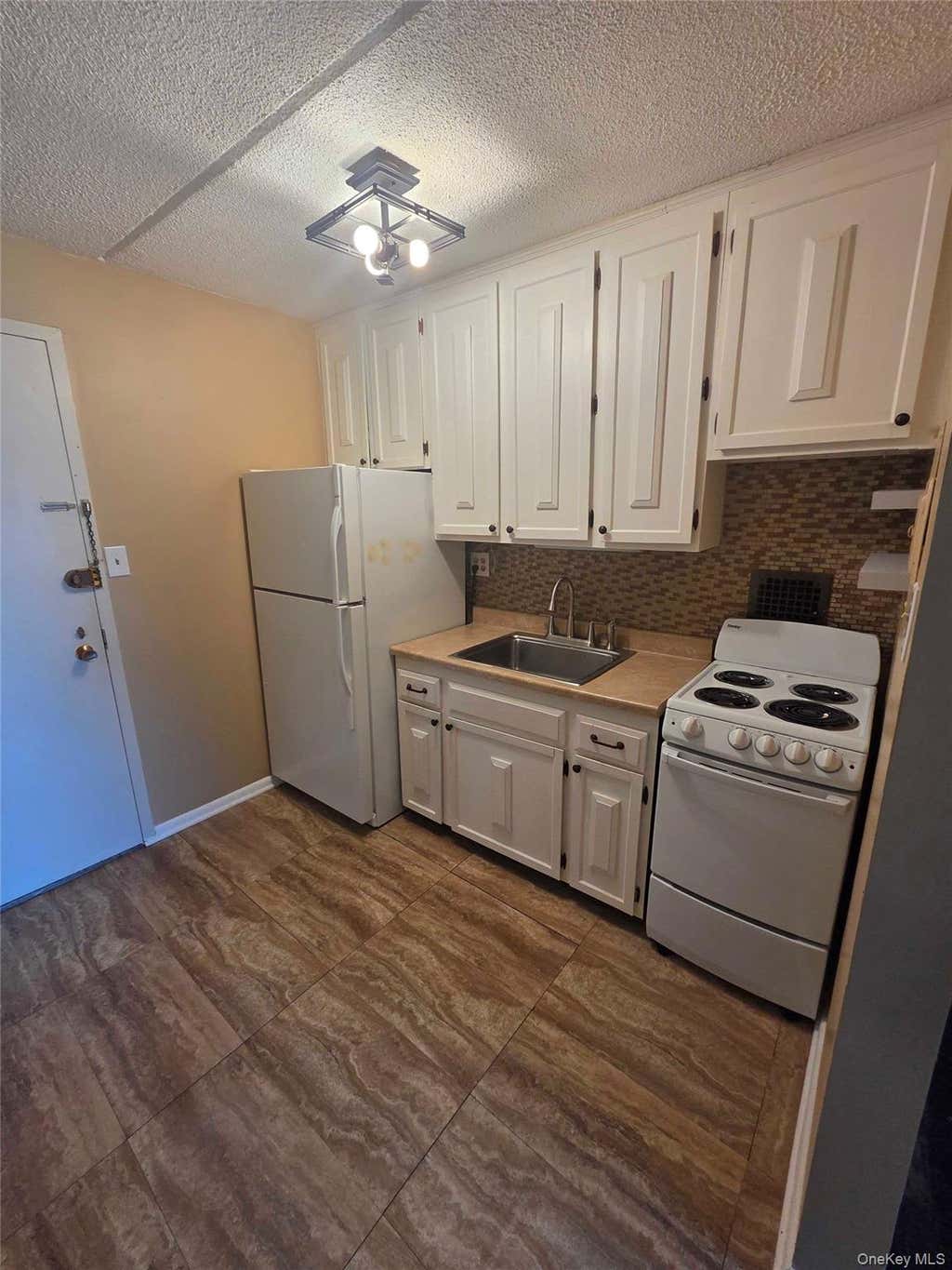 Photo of 160 Academy Street #3P, Poughkeepsie, NY 12601 (MLS # 1026011)