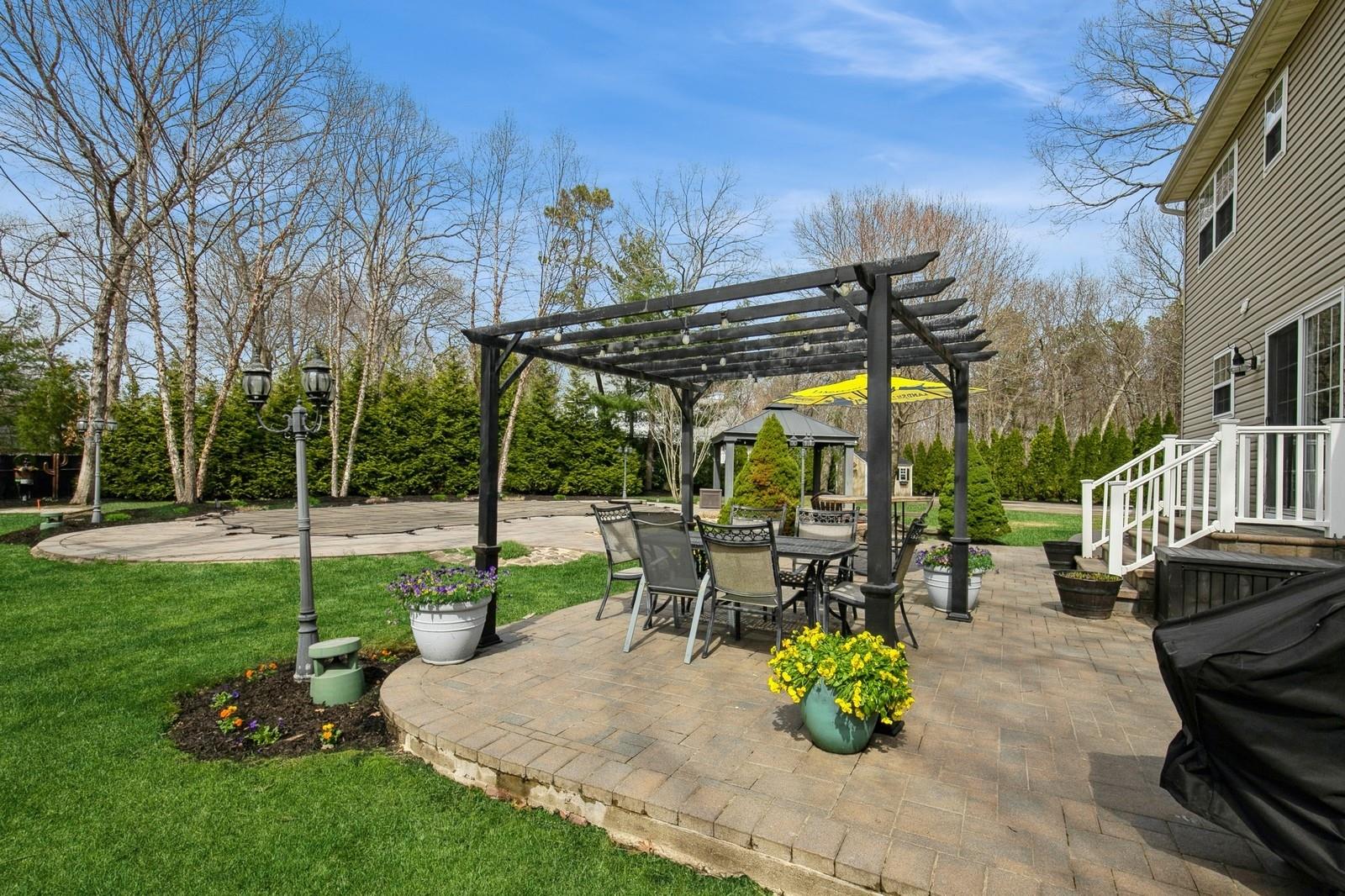 63A Robinson Avenue Ave, Medford, New York image 40