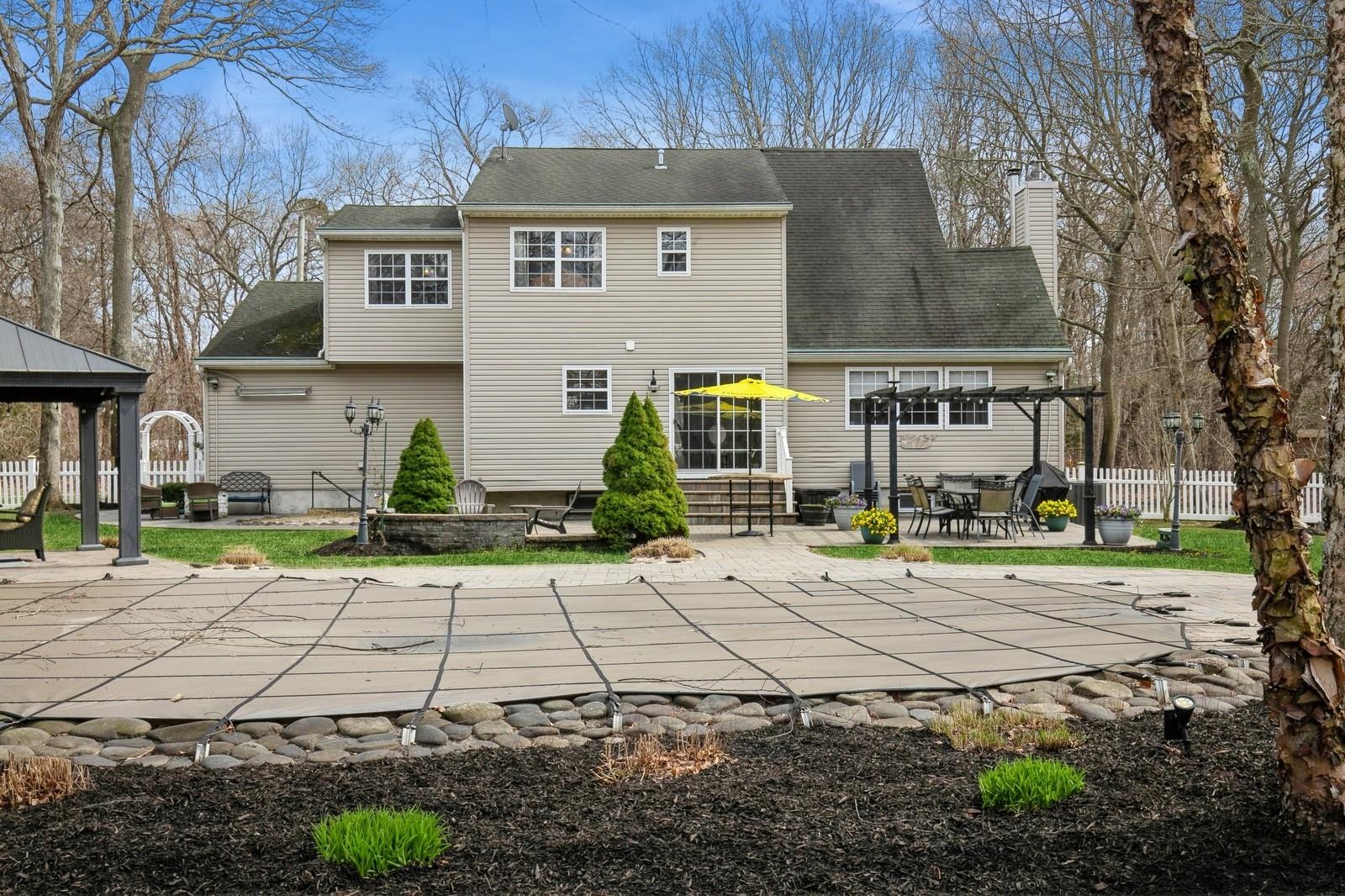 63A Robinson Avenue Ave, Medford, New York image 38