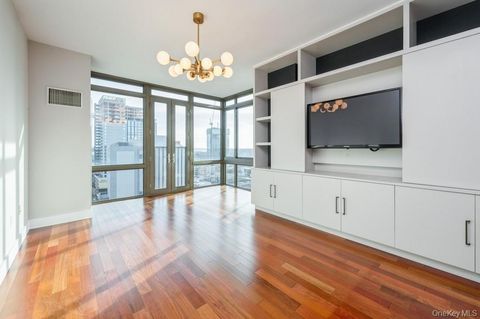 Condo For Sale - 175 Huguenot Street #1605<br/> New Rochelle, NY 10801
