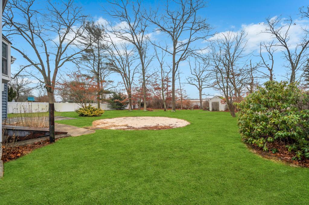 60 Higgins Street, North Babylon, New York image 35