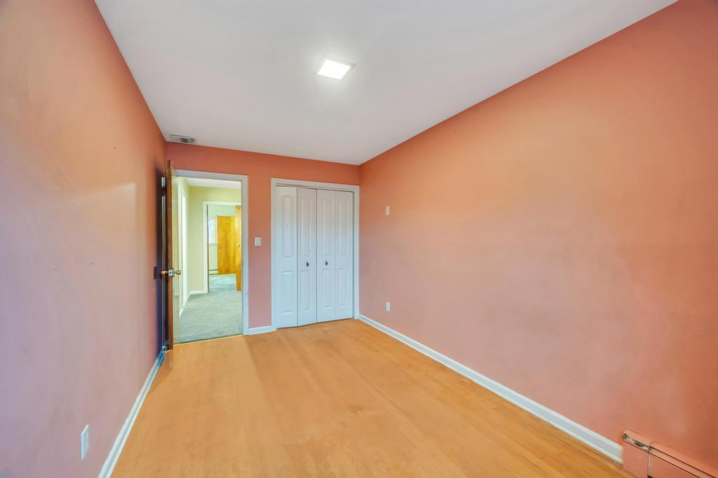 60 Higgins Street, North Babylon, New York image 22