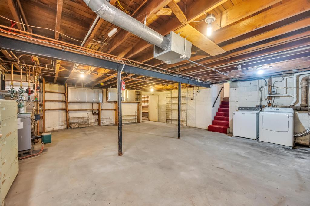 60 Higgins Street, North Babylon, New York image 33