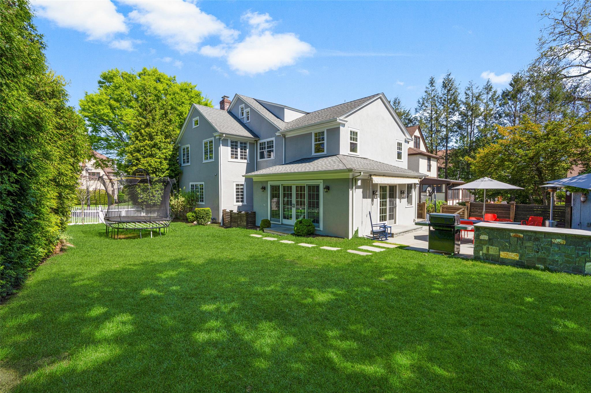 106 Reed Avenue, Pelham, New York image 40