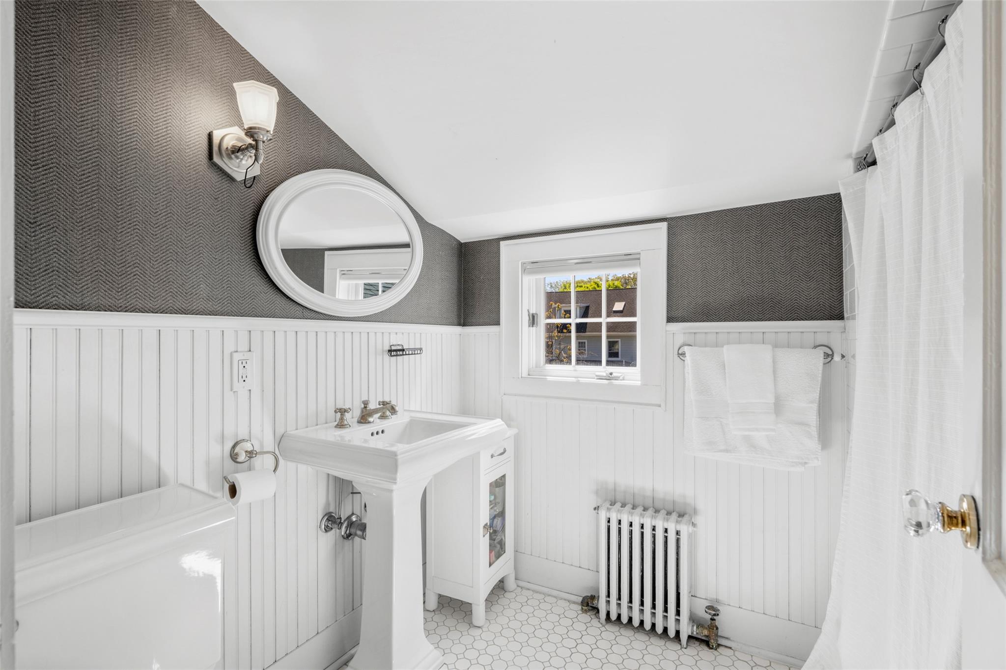 106 Reed Avenue, Pelham, New York image 29