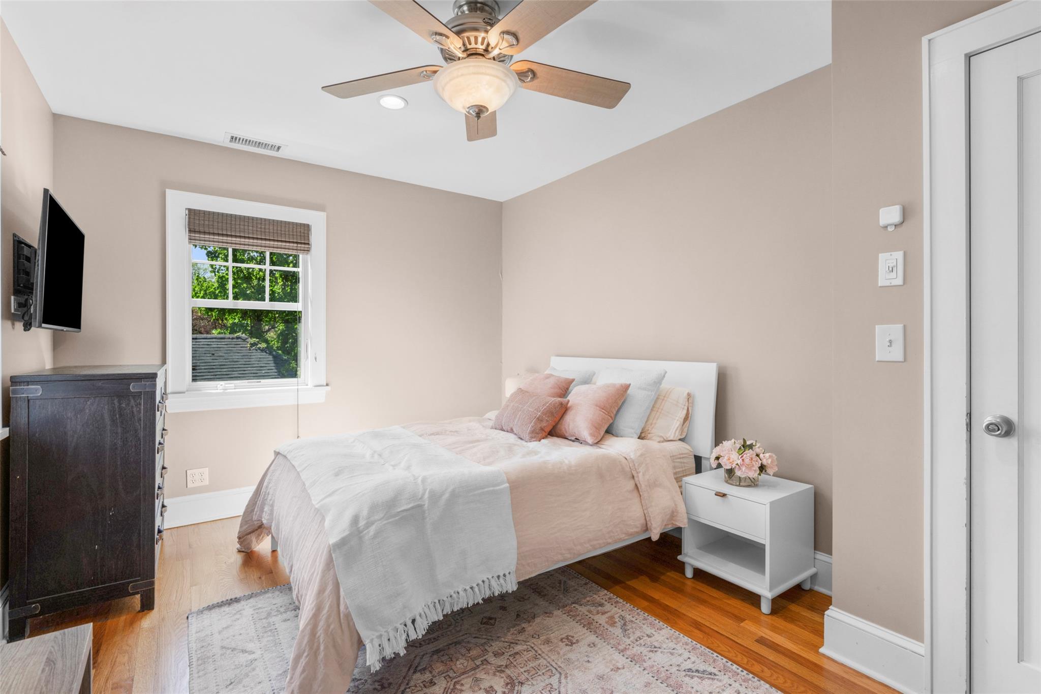 106 Reed Avenue, Pelham, New York image 27