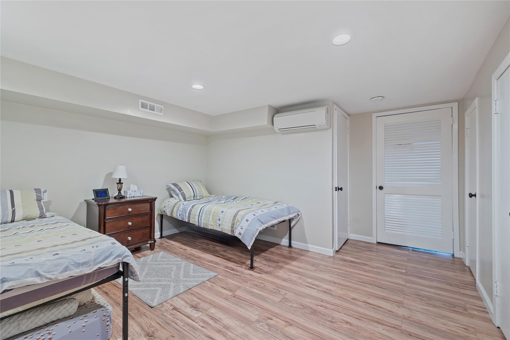 16 Gladys Drive, Spring Valley, New York image 36