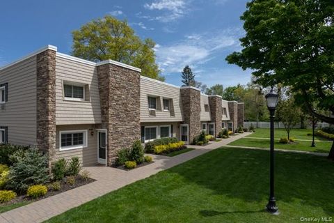 Apartment For Rent - 1314 Smithtown Avenue #08<br/> Bohemia, NY 11716