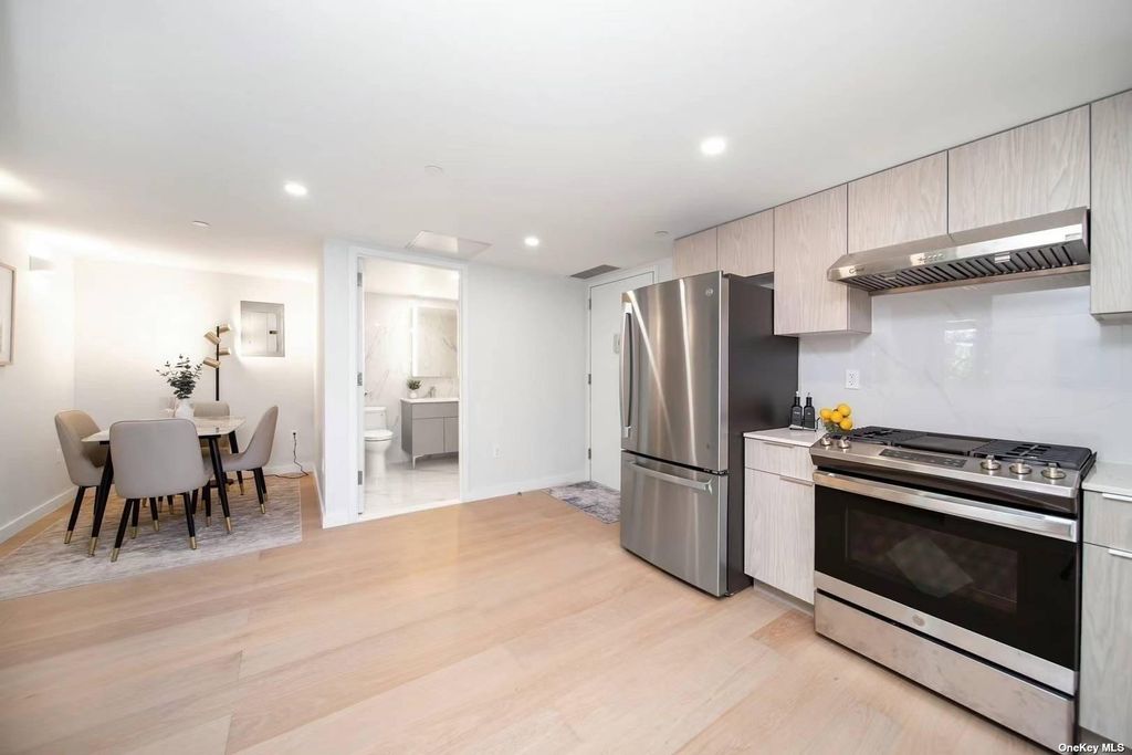 Photo of 136-80 41st Avenue #6B, Flushing, NY 11355 (MLS # L3584958)
