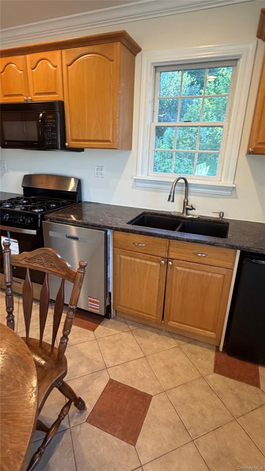 63 Harding Avenue 2