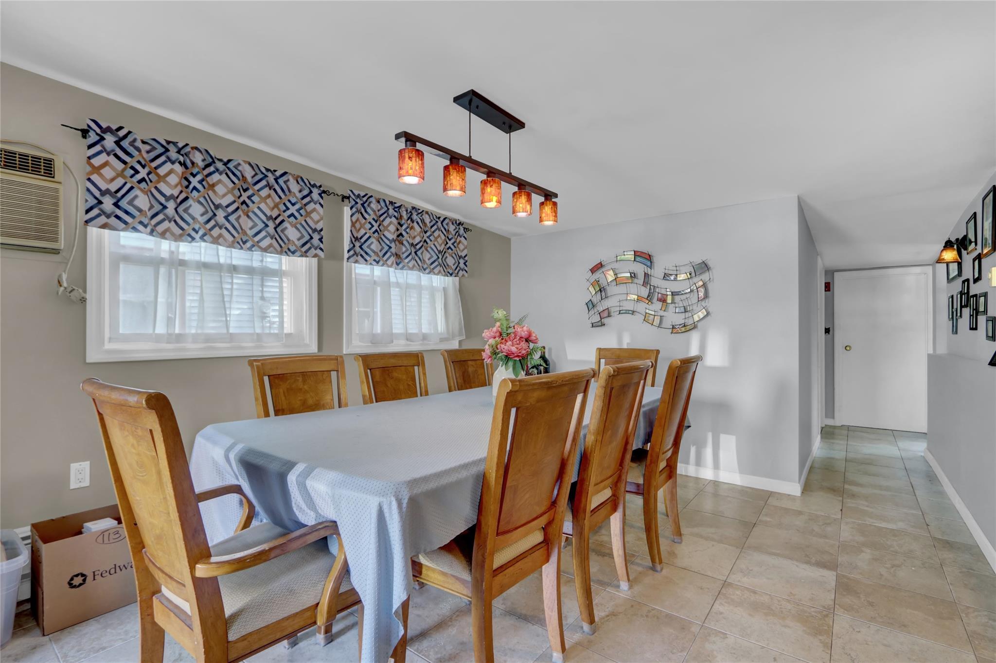 41 Woodpecker Lane, Levittown, New York image 12