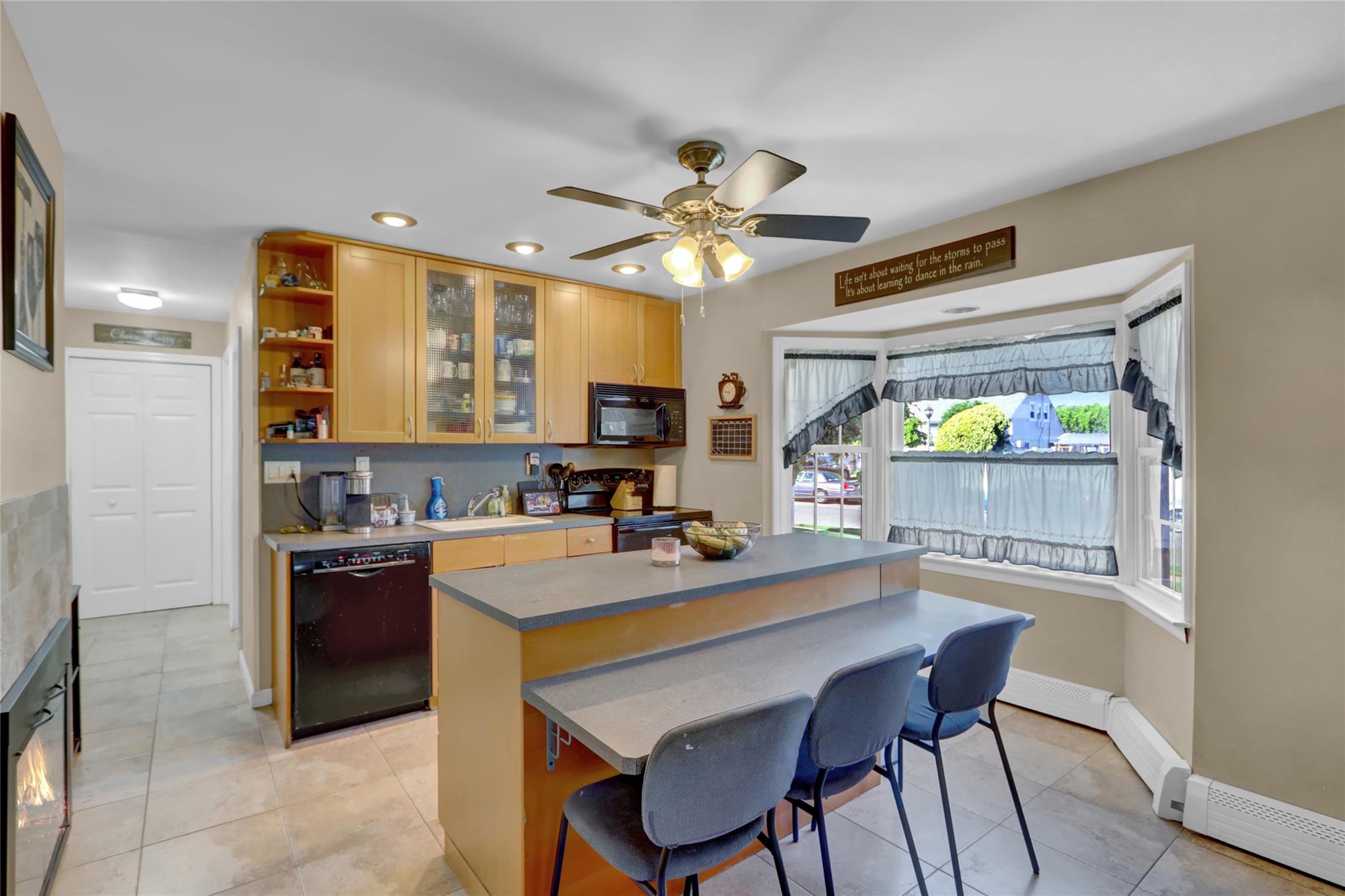41 Woodpecker Lane, Levittown, New York image 7