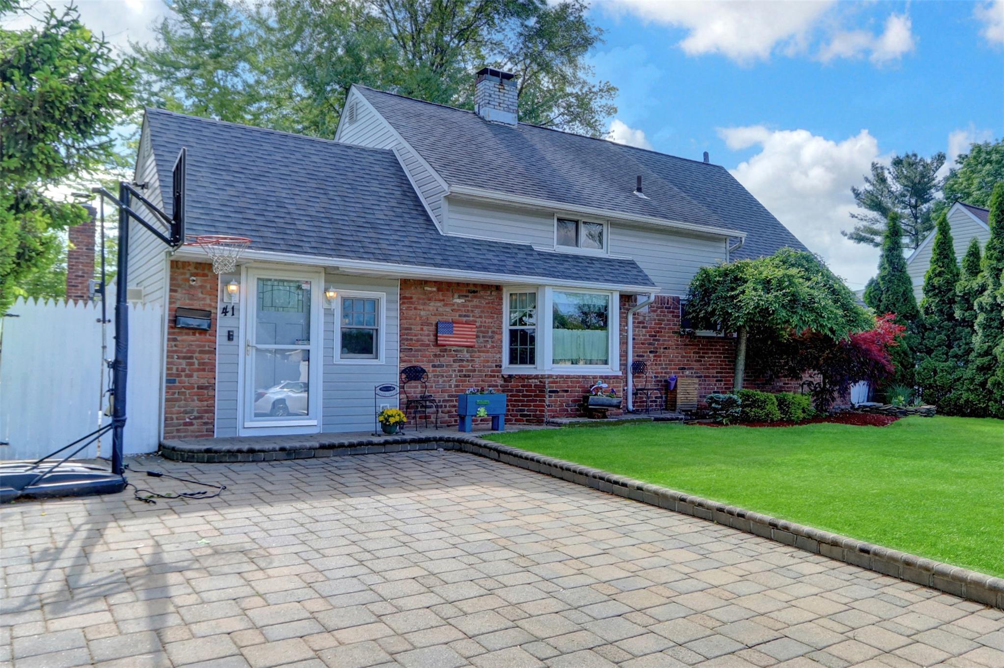 41 Woodpecker Lane