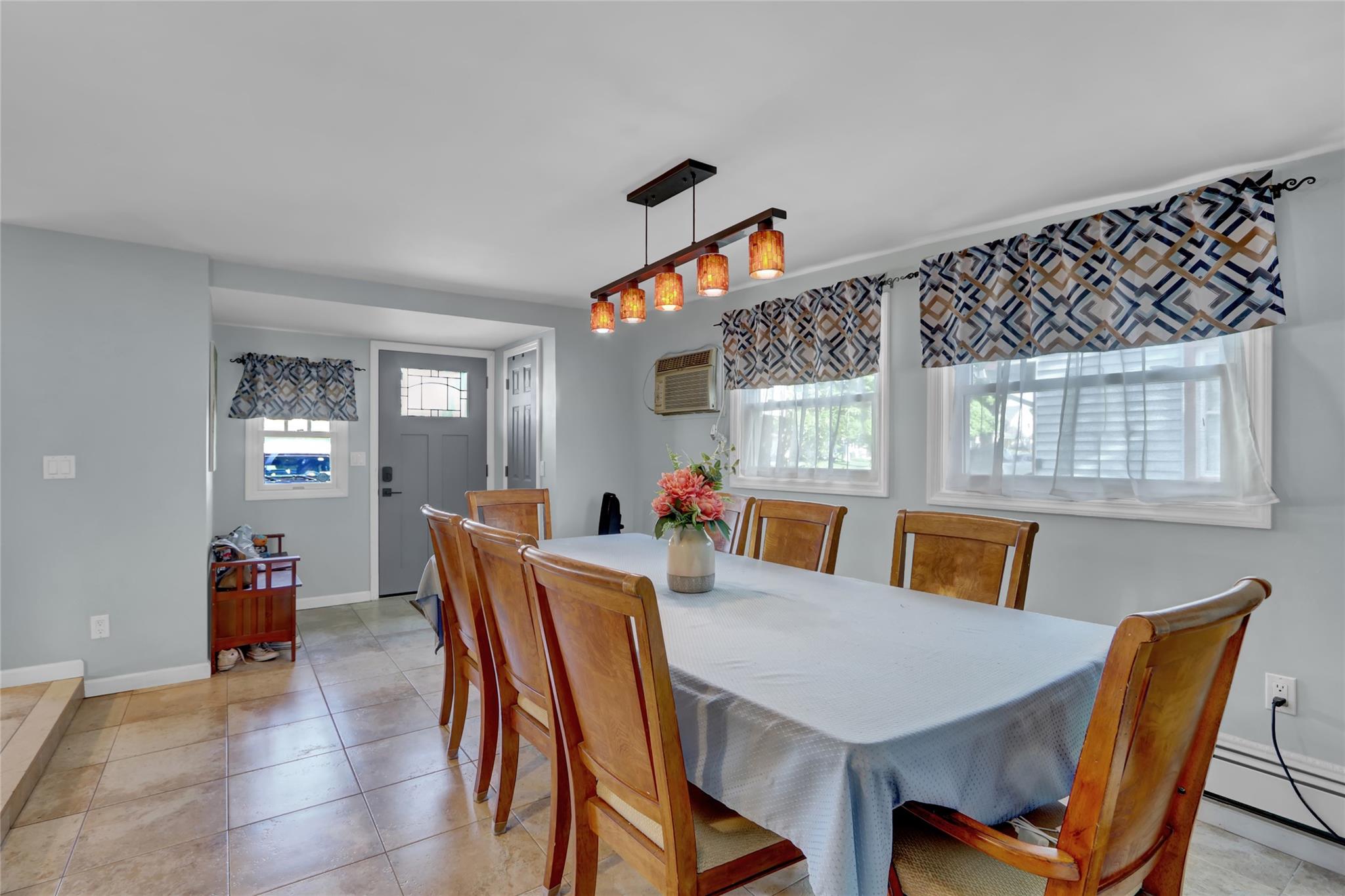 41 Woodpecker Lane, Levittown, New York image 13