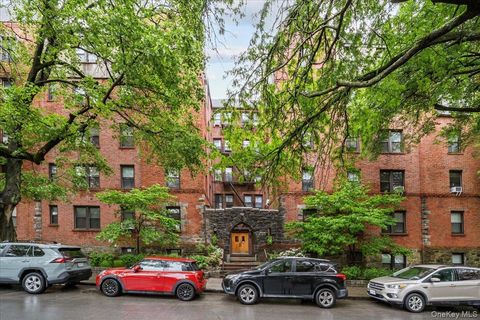 Townhouse For Sale - 20 William Street #4G<br/> Mount Vernon, NY 10552