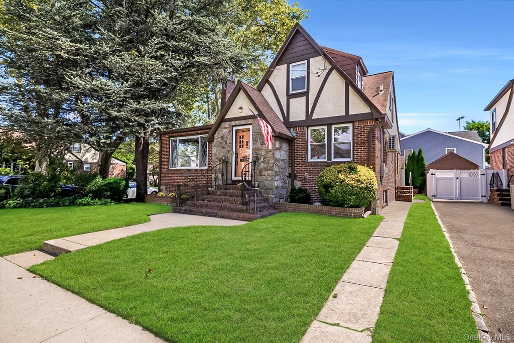 Photo of 157 Oceanview Road, East Rockaway, NY 11518 (MLS # 1044138)