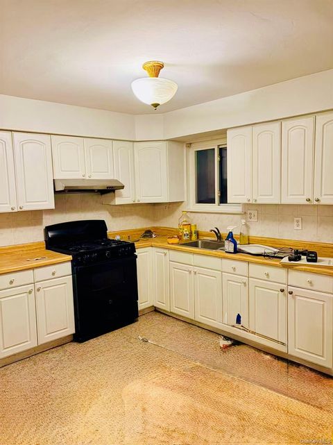 41-82 Gleane Street 2Fl Elmhurst NY 11373