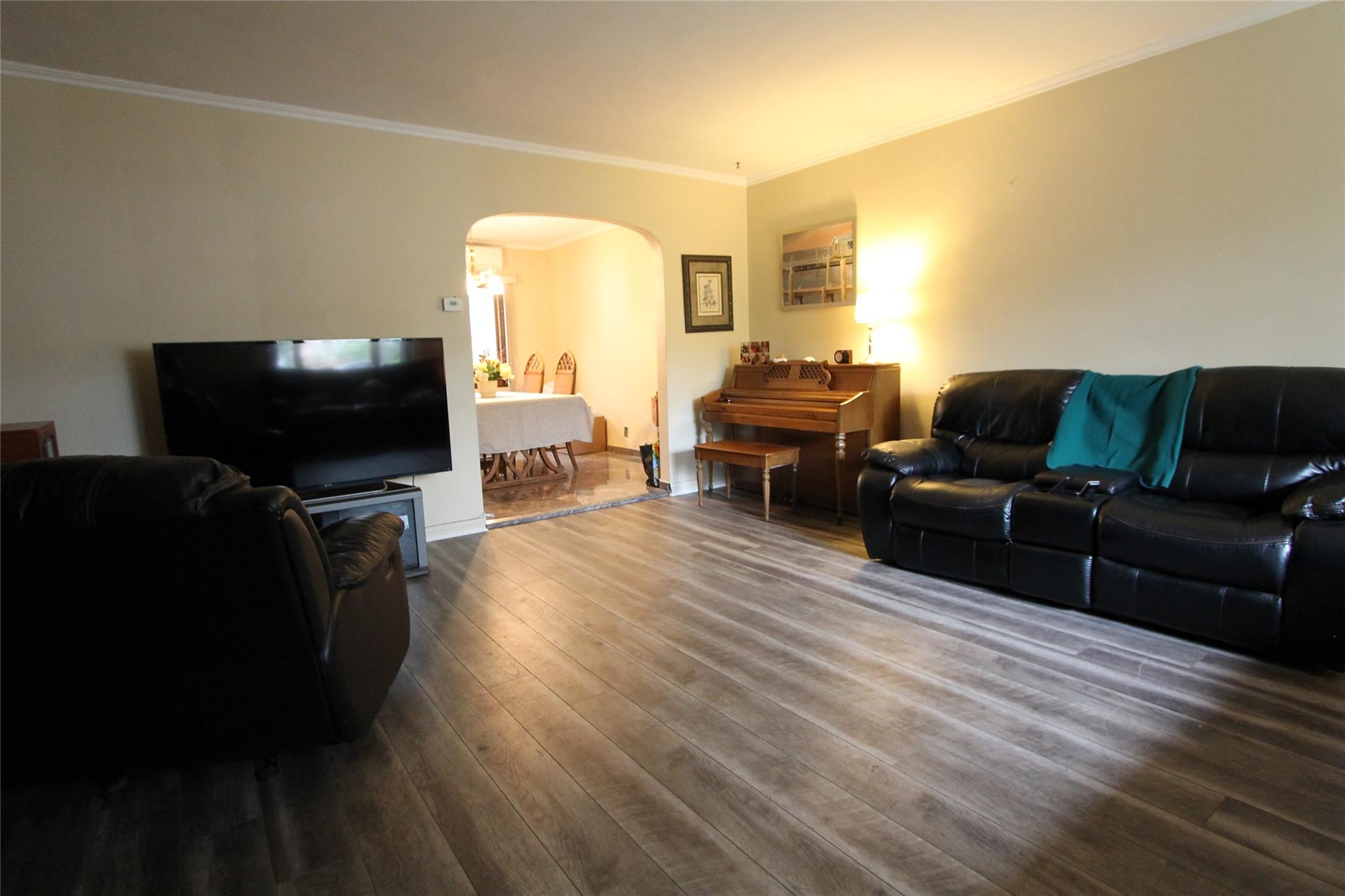 61-28 81st Street, Middle Village, New York image 3