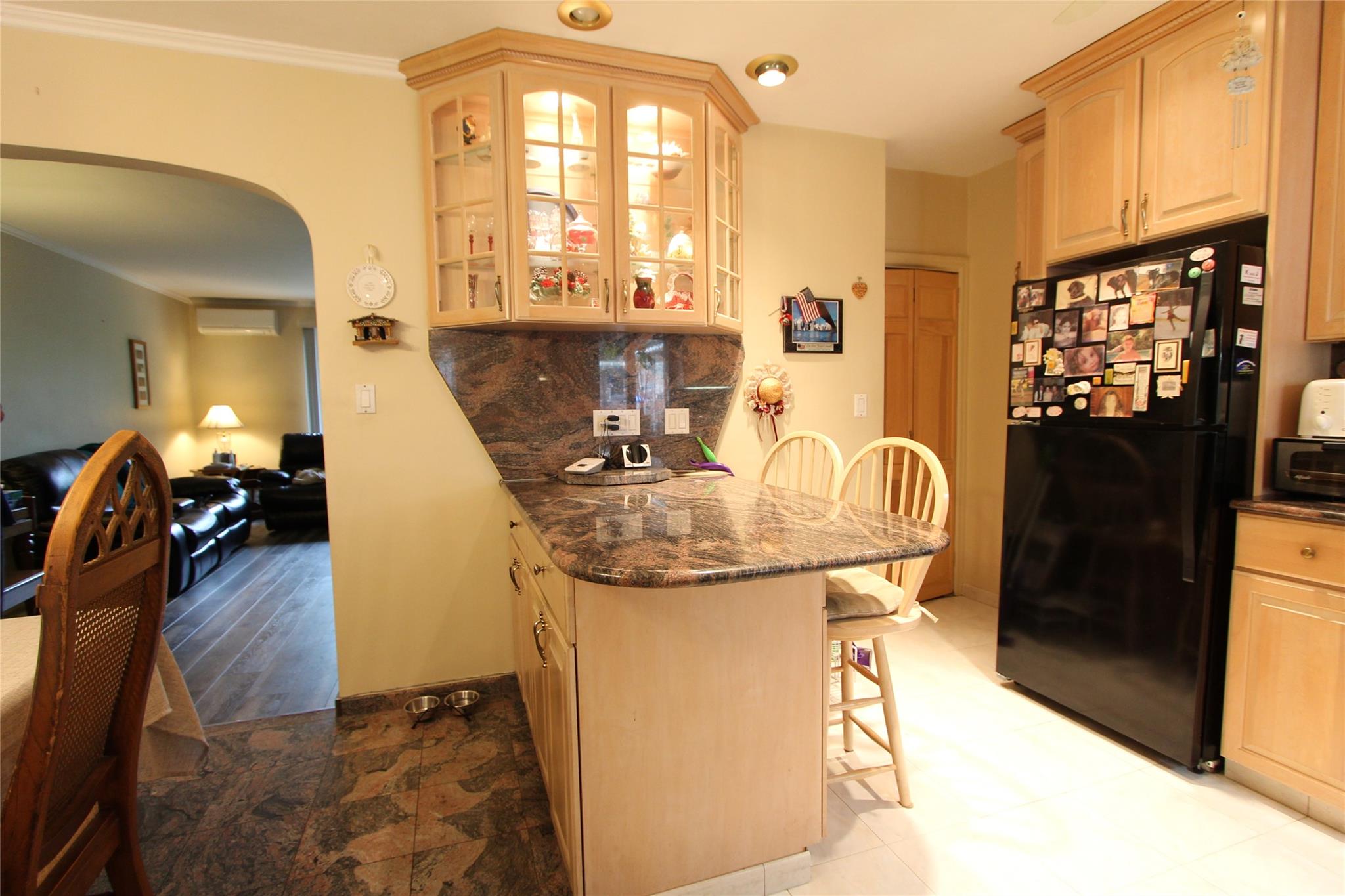61-28 81st Street, Middle Village, New York image 6