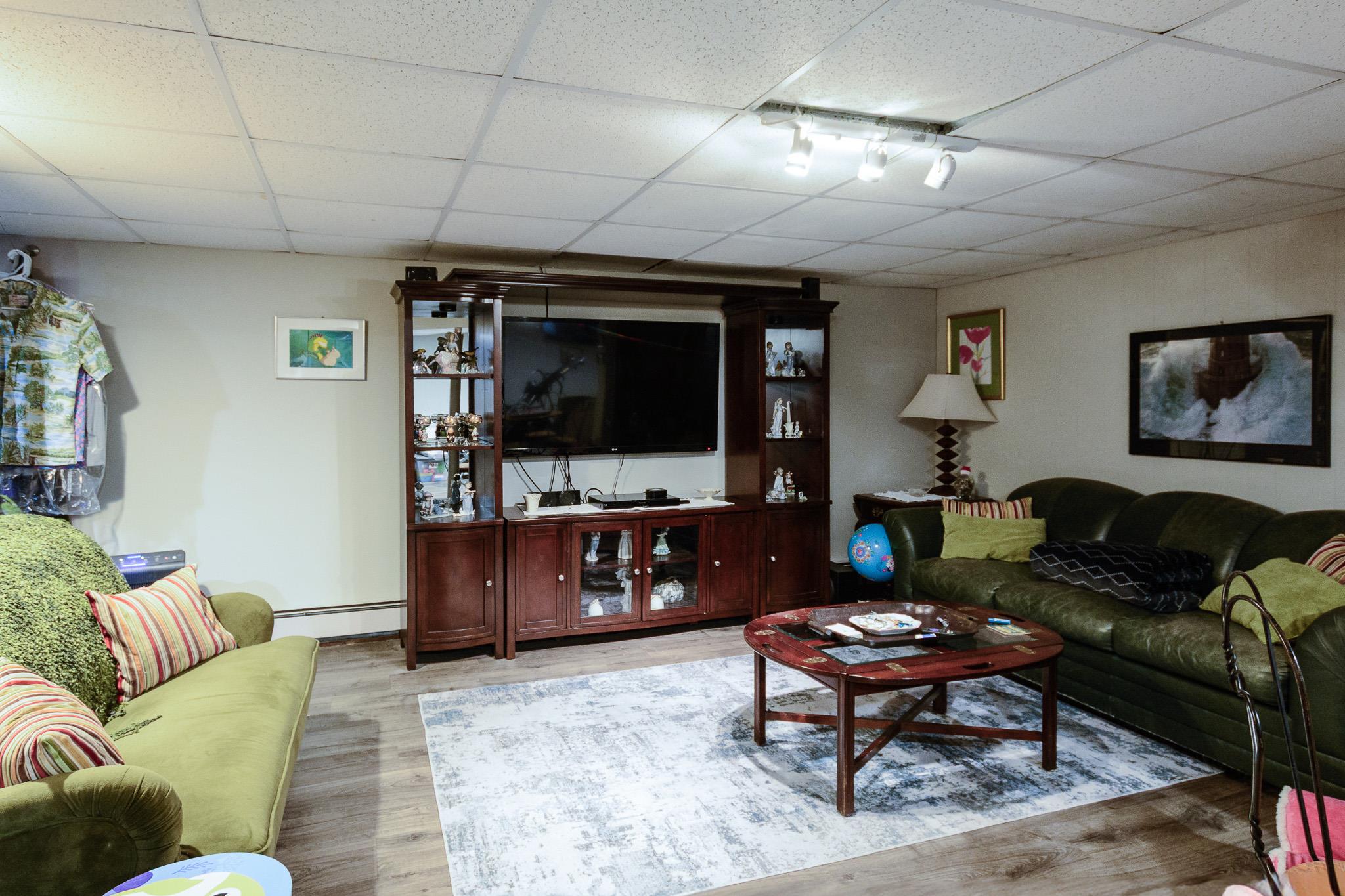 11 Crescent Street, Mastic, New York image 11