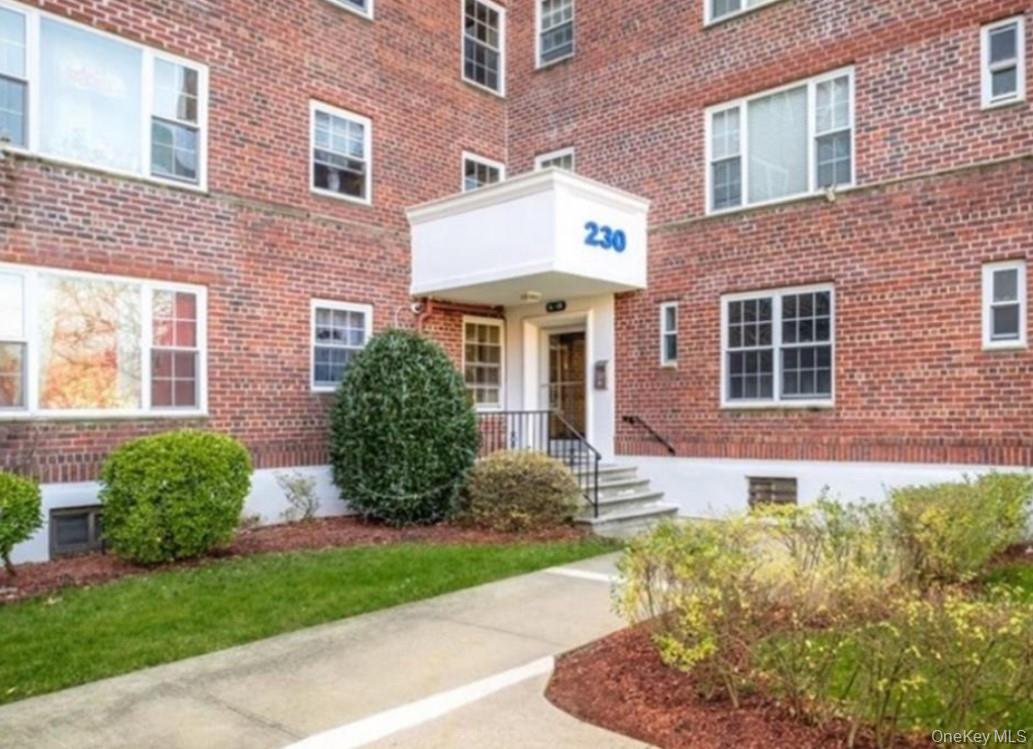 230 Pelham Road #2K, New Rochelle NY 10805