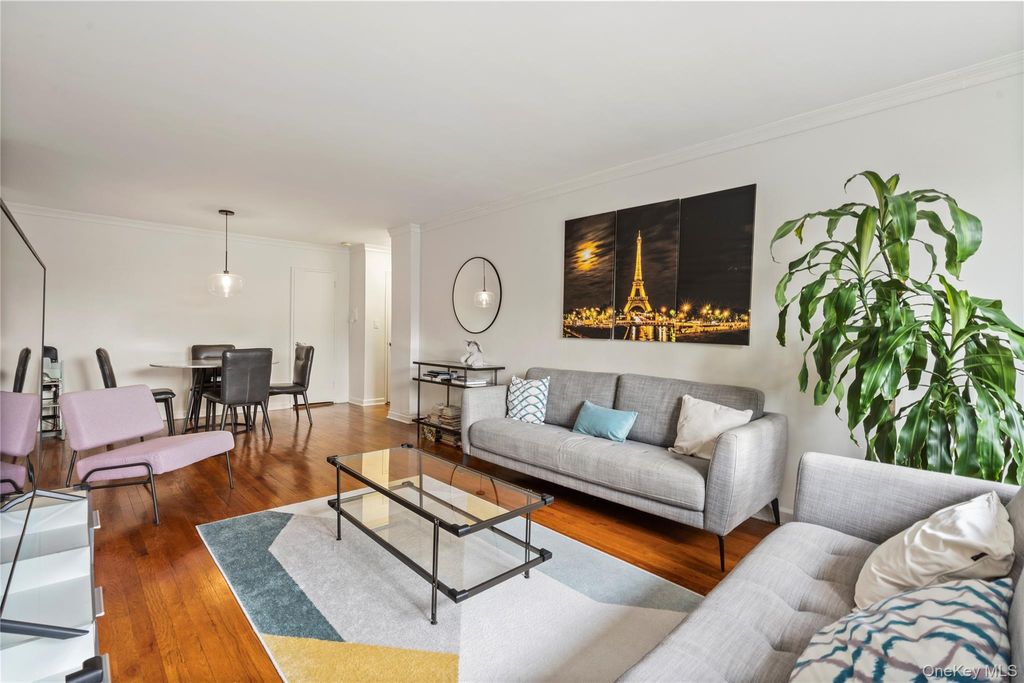 Photo of 67-30 Dartmouth Street #2H, Flushing, NY 11375 (MLS # 980322)