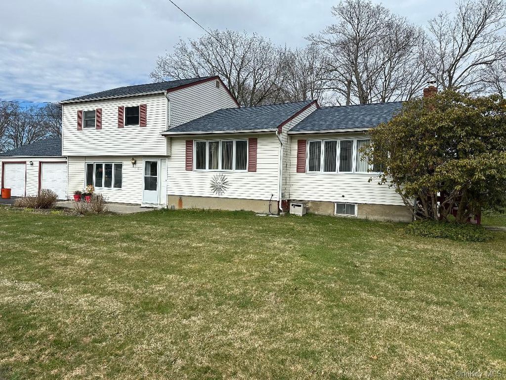 Photo of 67 Cleremont Avenue, Saint James, NY 11780 (MLS # 988297)