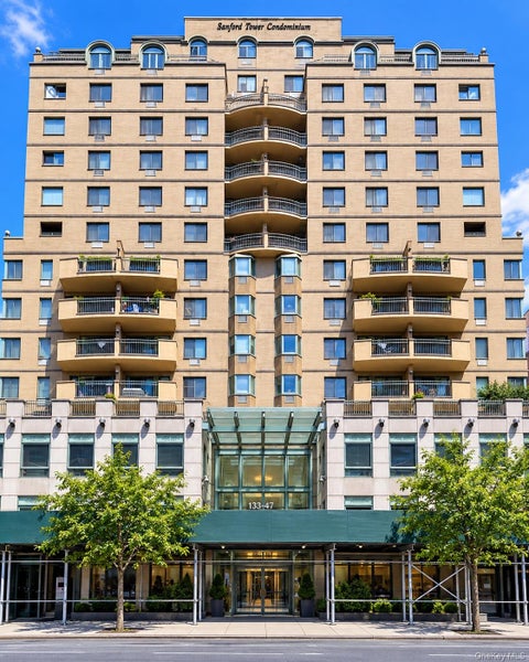 Condo For Sale - 13347 Sanford Avenue #8E<br/> Flushing, NY 11355