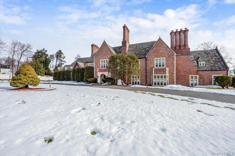 8 Eastway Bronxville NY 10708